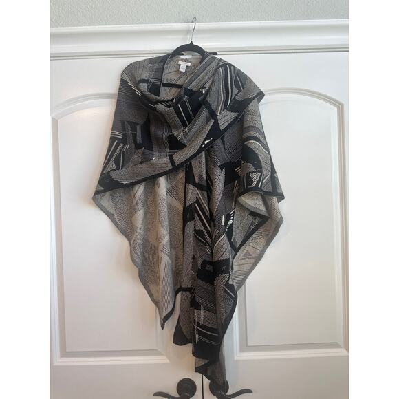 Chico’s One size Black and Metallic gold Mix Pattern Shawl Wrap Drape - Picture 6 of 8